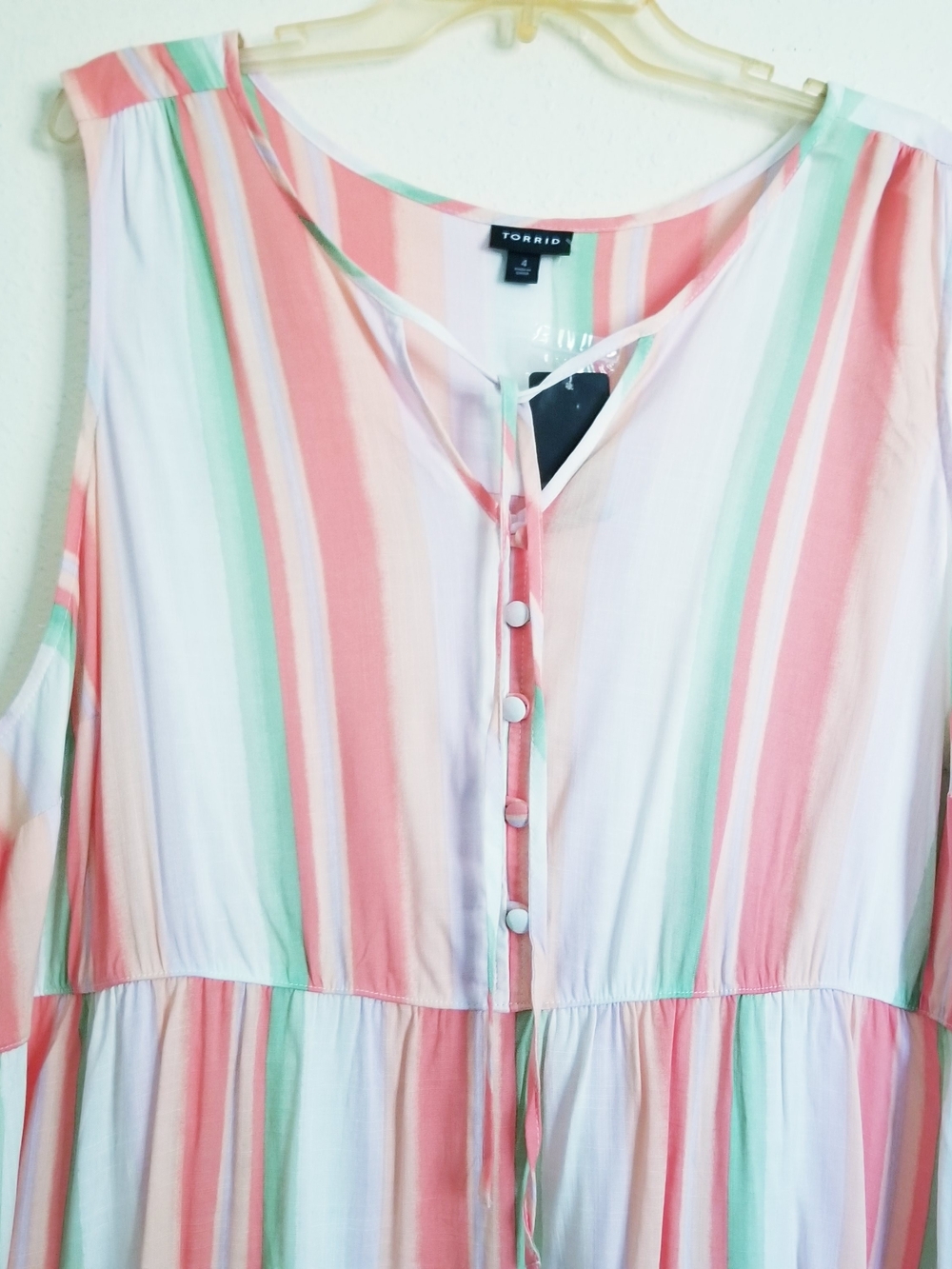 Plus Size Top - Picture 12 of 14